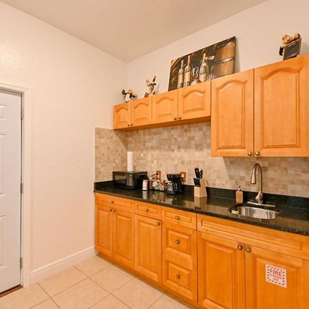 Paradise In Brandon With Luxurious 6 Person Spa Екстериор снимка